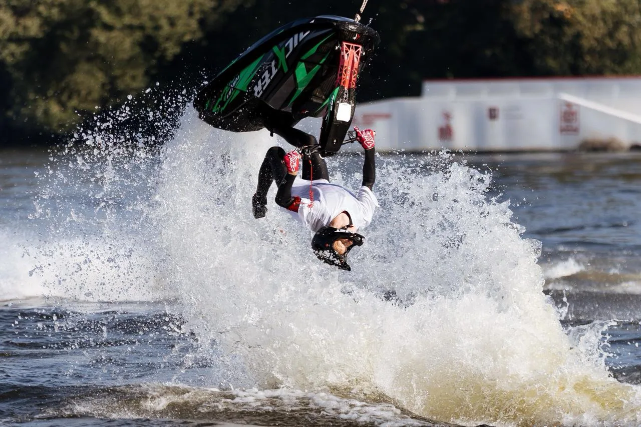 🏄‍♀️Грандиозный САП фестиваль, с концертом Дианы Арбениной и других звезд пройдет 4 и 5 июля

Вас ж