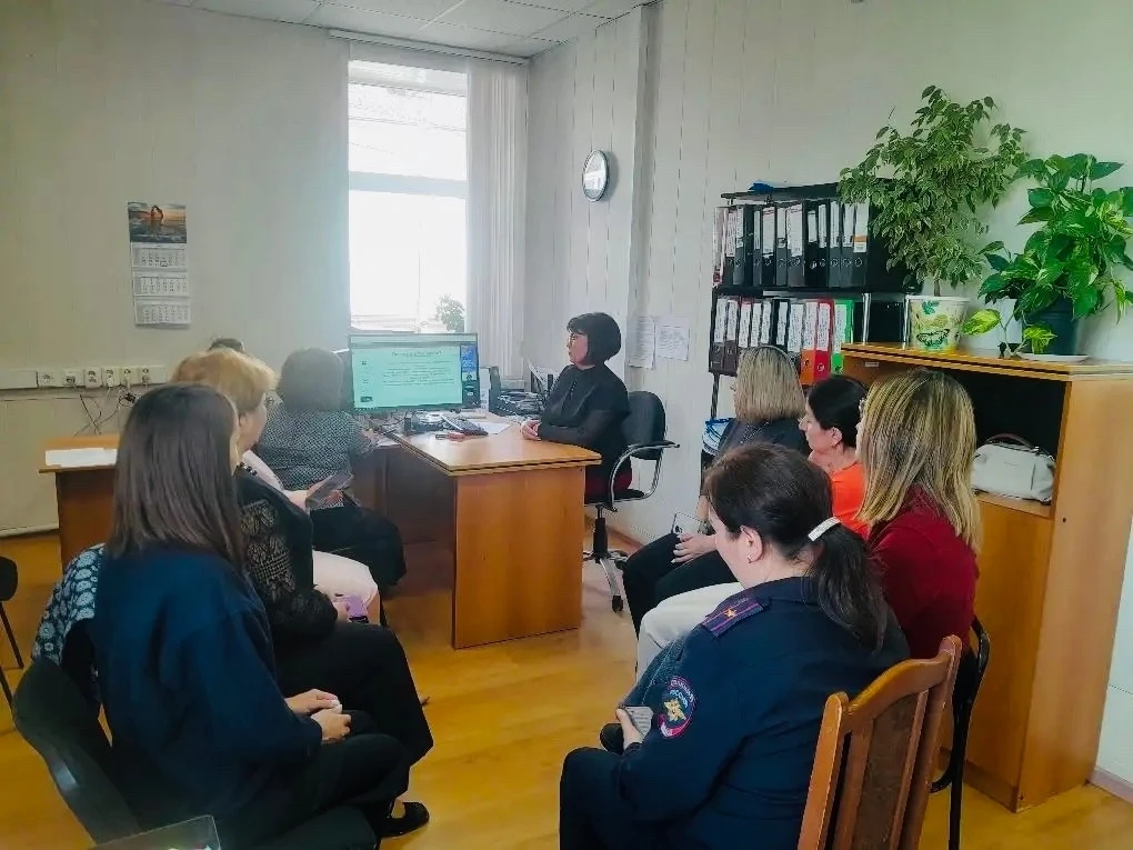 В целях укрепления системы профилактики по раннему выявлению семейного неблагополучия и повышения эф