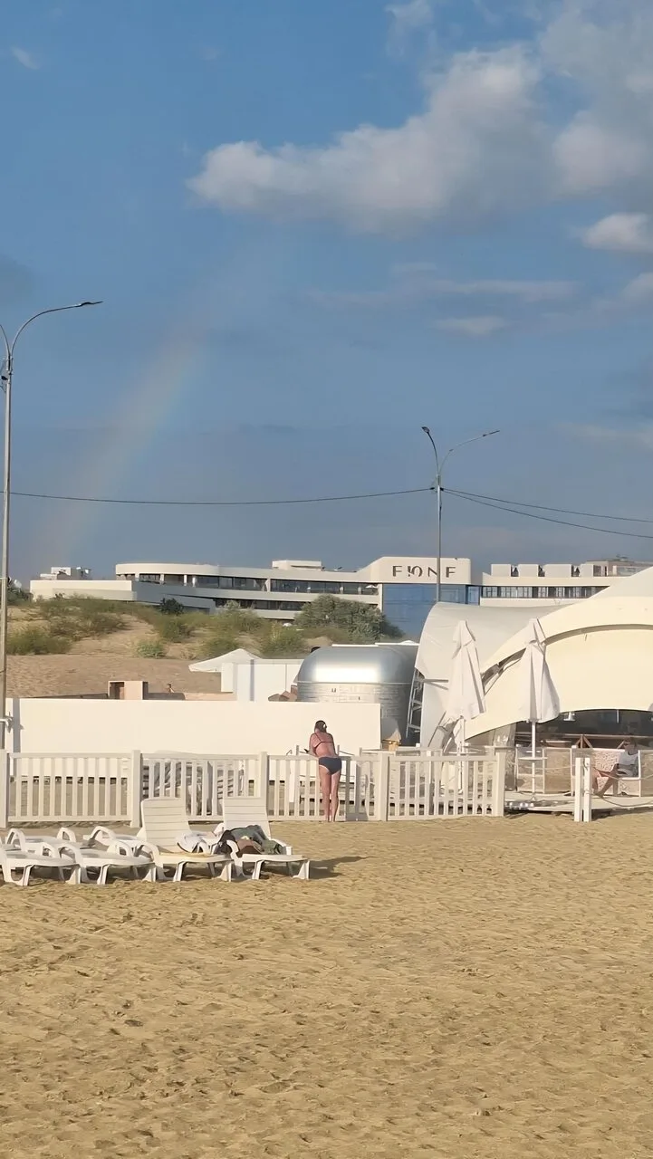 🌈 Над пляжем Miracleon сегодня появилась радуга