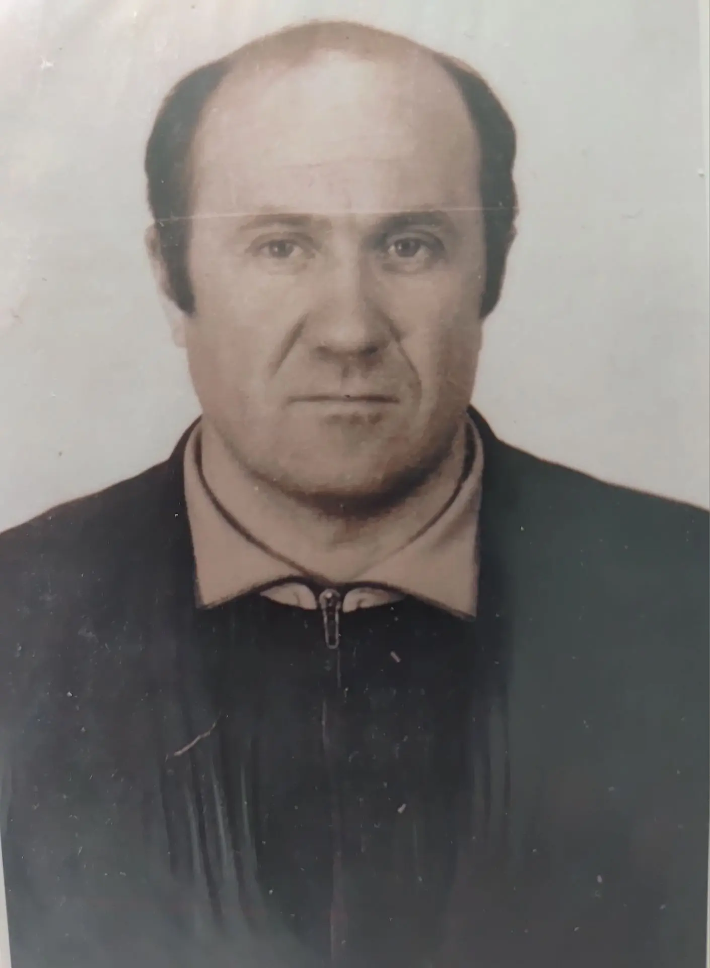 В районном народном краеведческом музее проходит выставка-наши знатные земляки.Среди ни...