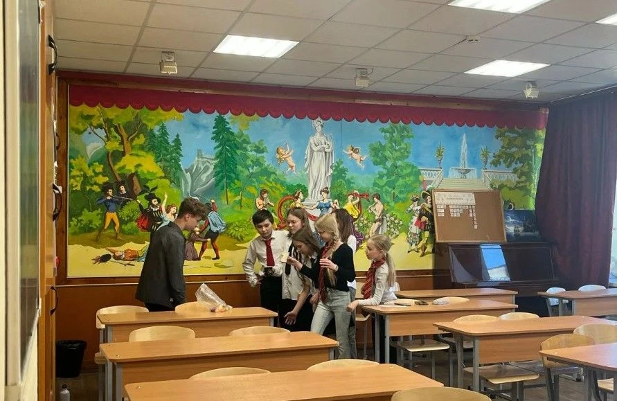 ФЕСТИВАЛЬ ИНТЕЛЛЕКТУАЛЬНЫХ ИГР🦉 💫🚀В пятницу для учащихся 5-6 классов  старшеклассники провели увлека