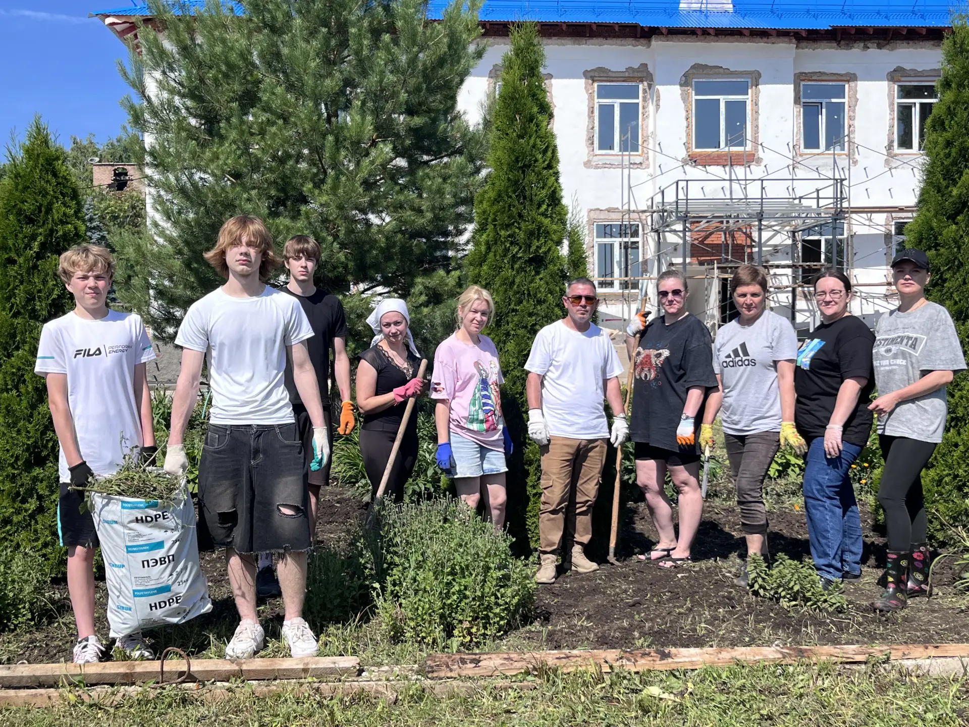 Субботник - это прекрасный способ проявить наше желание жить в красивом мире, всем вмес...