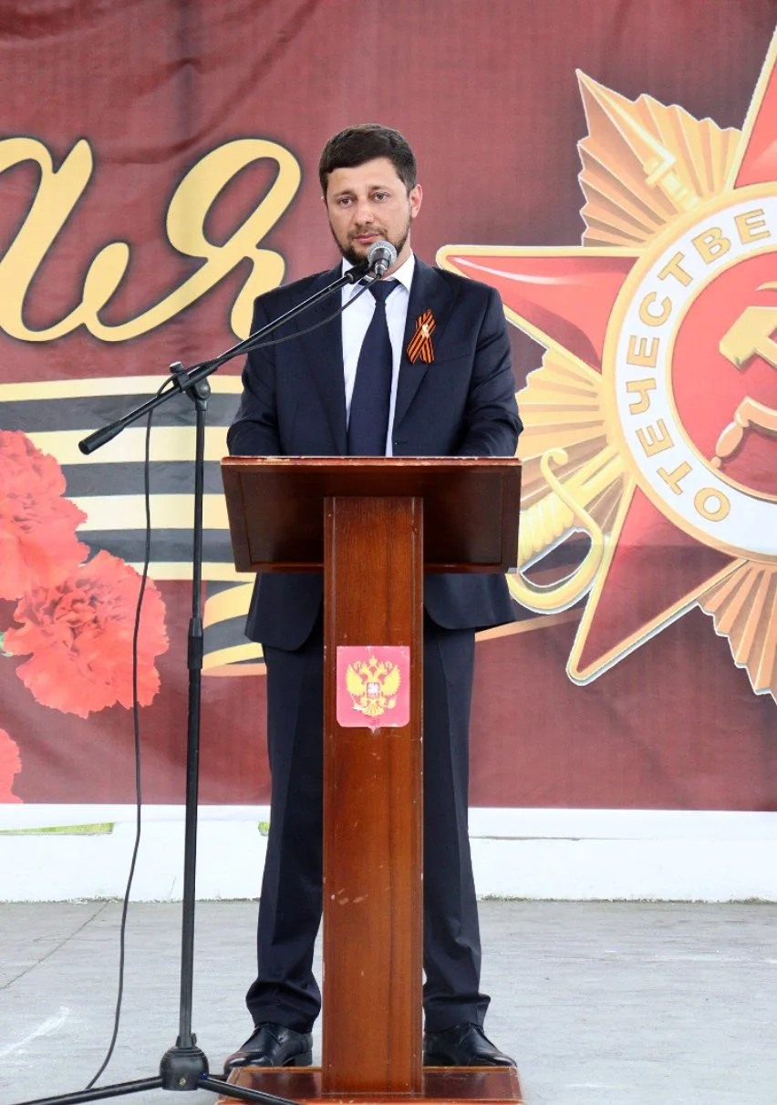 Глава Магарамкентского района Нариман Ражидинович Эфендиев поздравил с Днем Победы