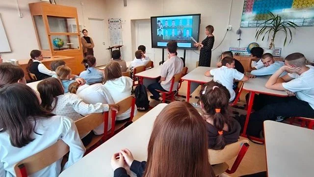 🎉 Урок мужества в нашей школе! 🎉3 сентября в МБОУ "Фруктовская СОШ" (д.Павловское) пр...