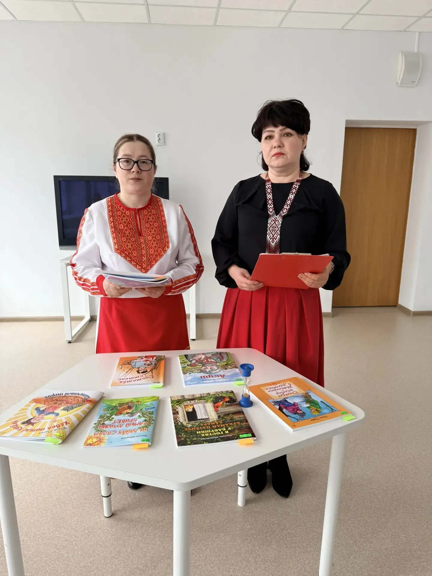 В рамках празднования Дня чувашского языка библиотекари Среднекибечского ТО Егорова Л.Ю...