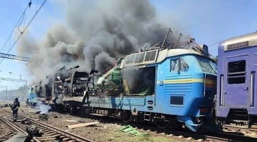 💥❌ Топливный и транспортный коллапс: удары по Харьковщине уничтожили все АЗС, а поезда...