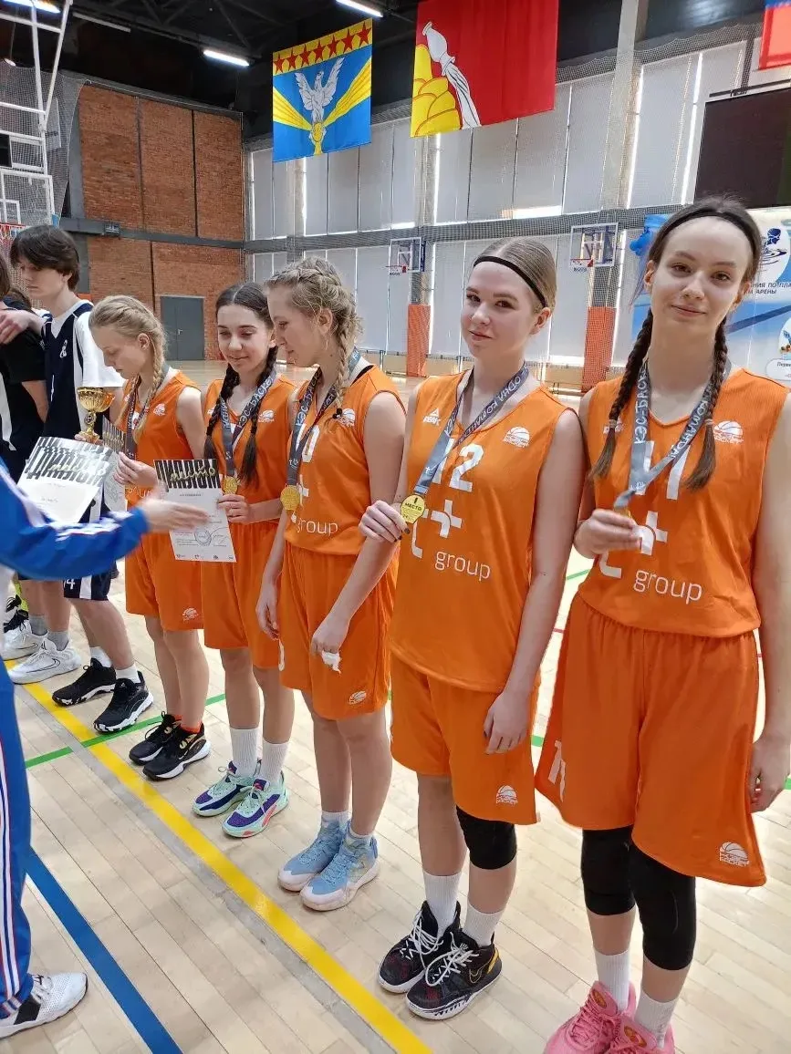 Не нарушая традиции, мы снова в игре 🏀  Вчера в Нововоронеже в СК Атом-Арена прошли игры зонального 