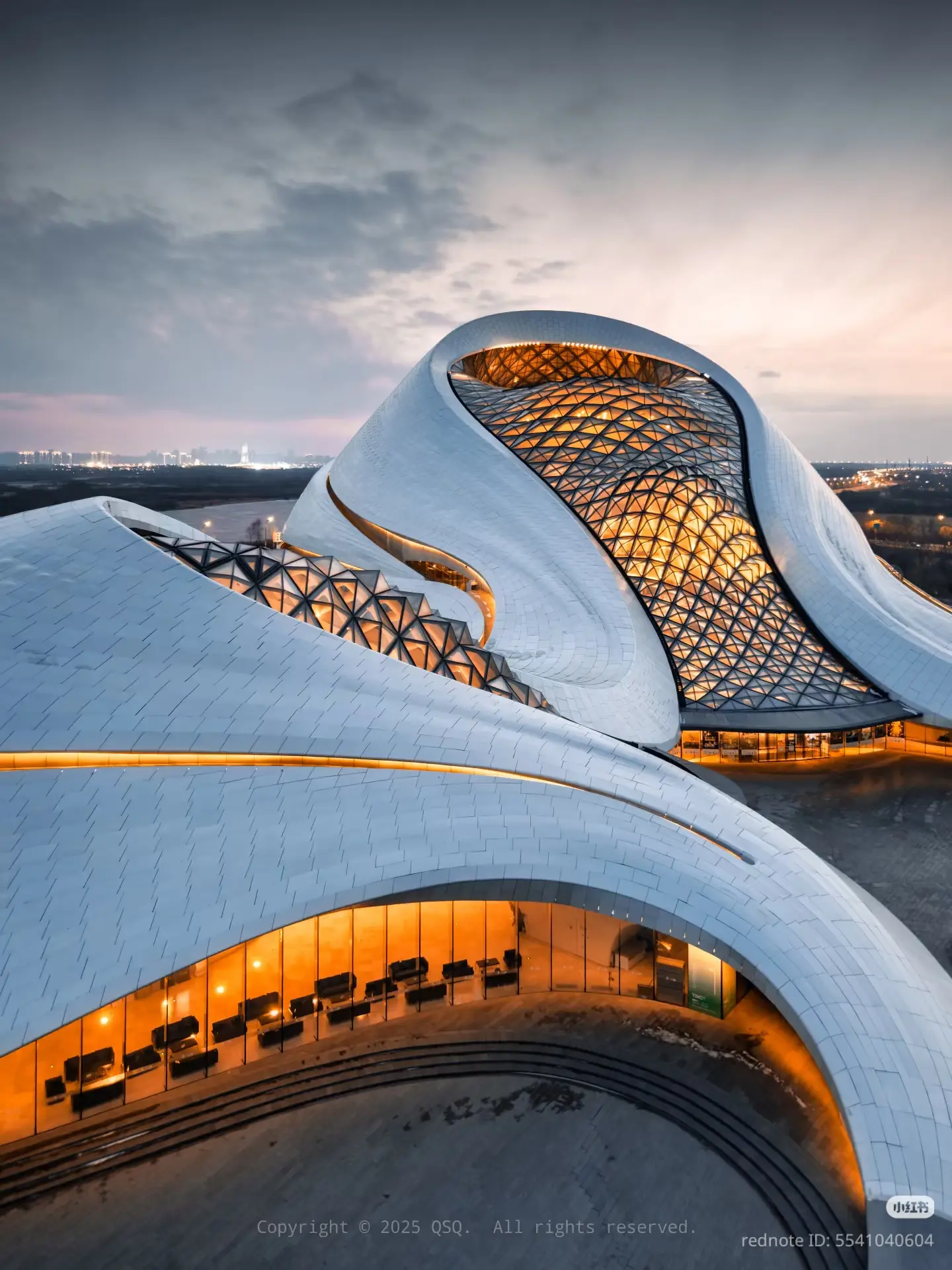 ⛩️ Харбинский большой театр 哈尔滨大剧院 (Harbin Opera House) 

 Футуристический шедевр современной архите