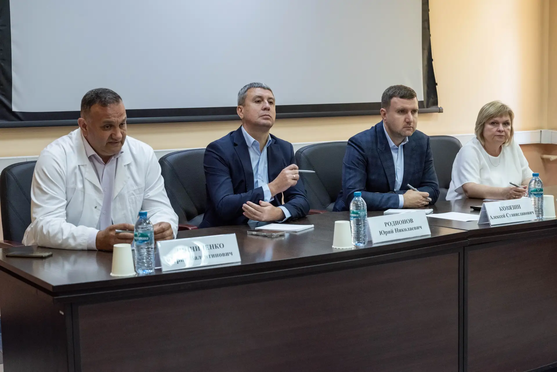 В Реутове прошла встреча с жителями в формате «выездной администрации» по вопросам здра...