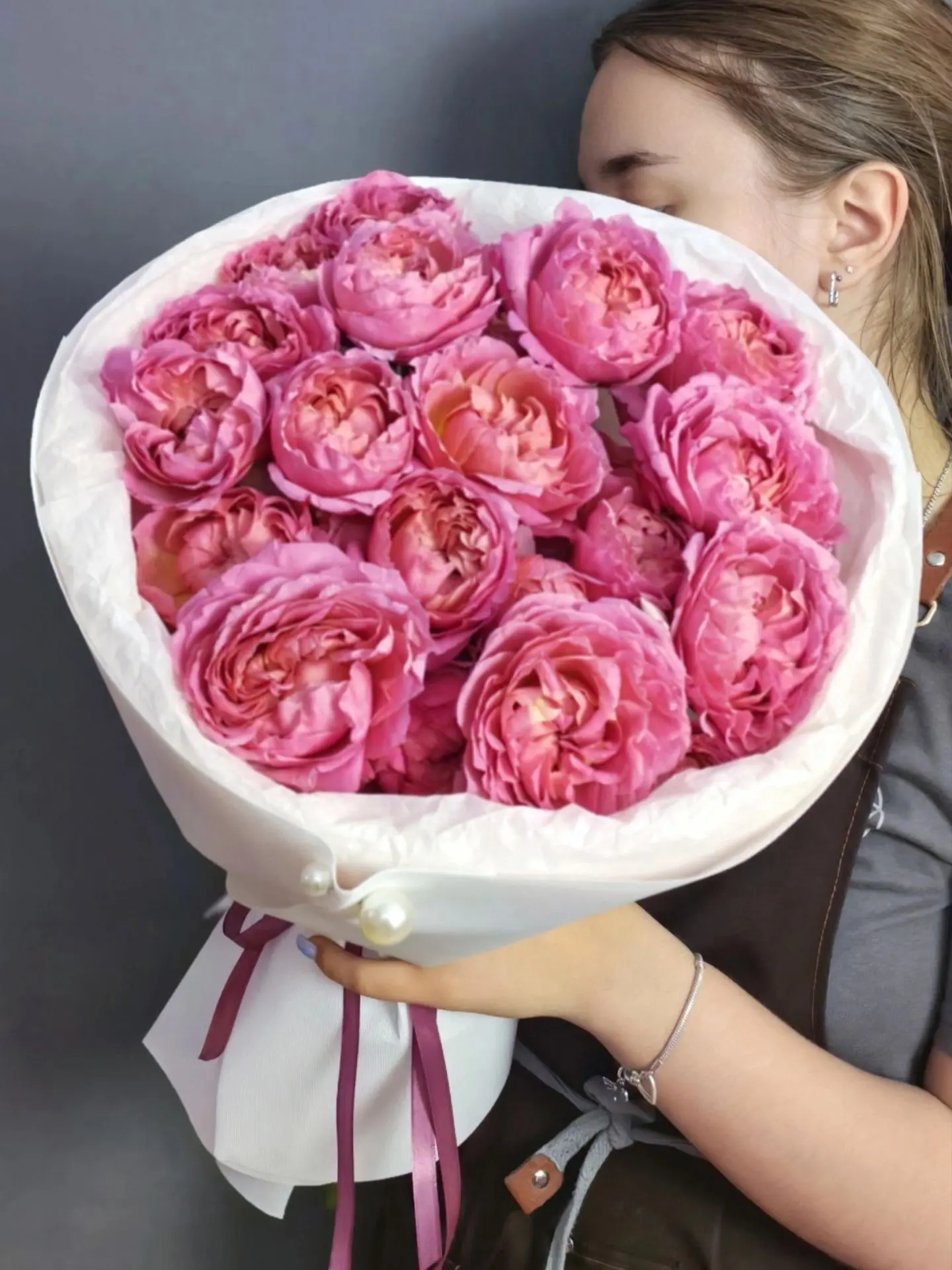 💕Монобукет из кустовых пионовидных роз сорта "Джульетта Цериз"