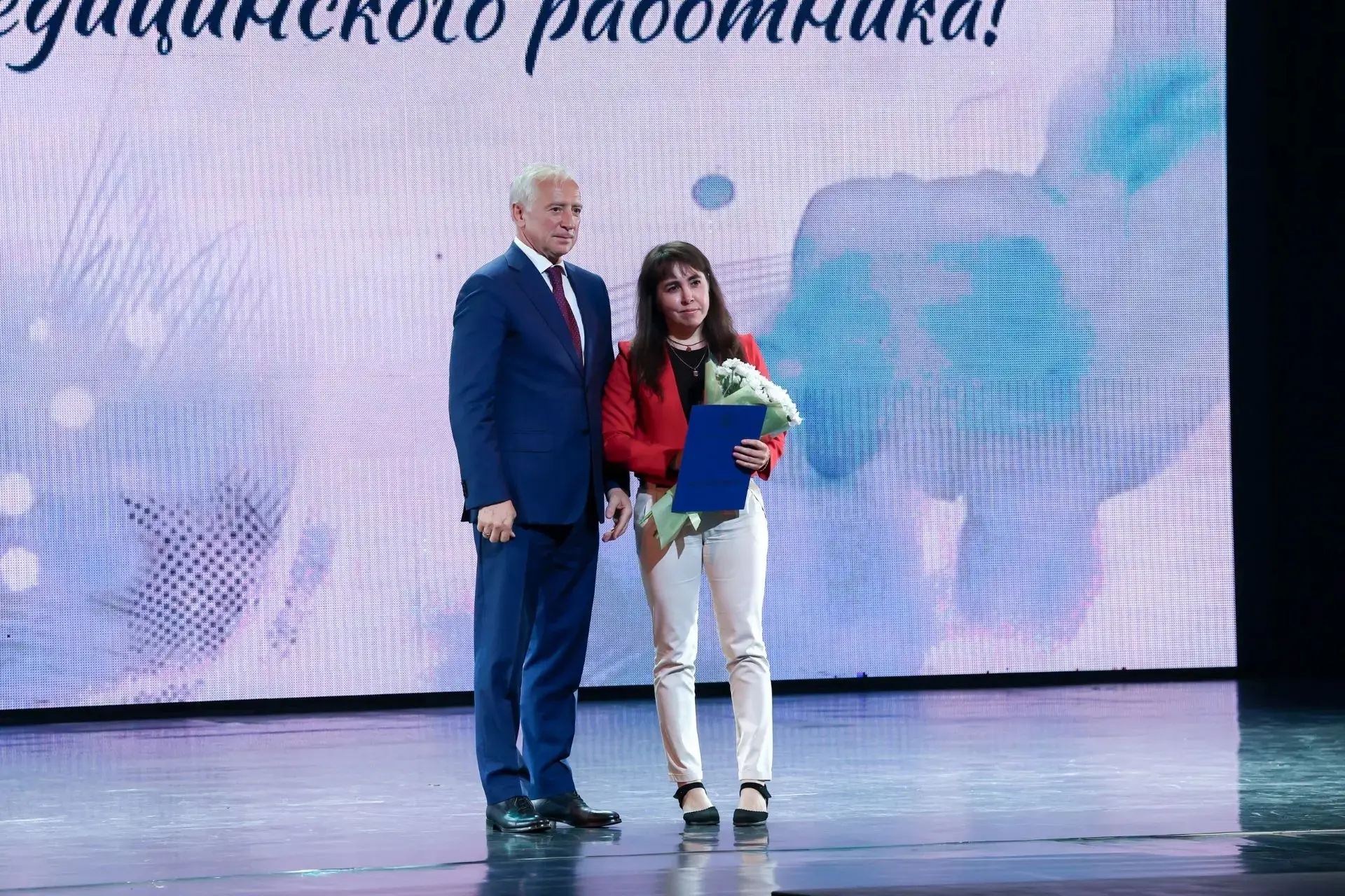 У нас великолепный повод для гордости!

Исполняющая обязанности главной медицинской сестры Томской р
