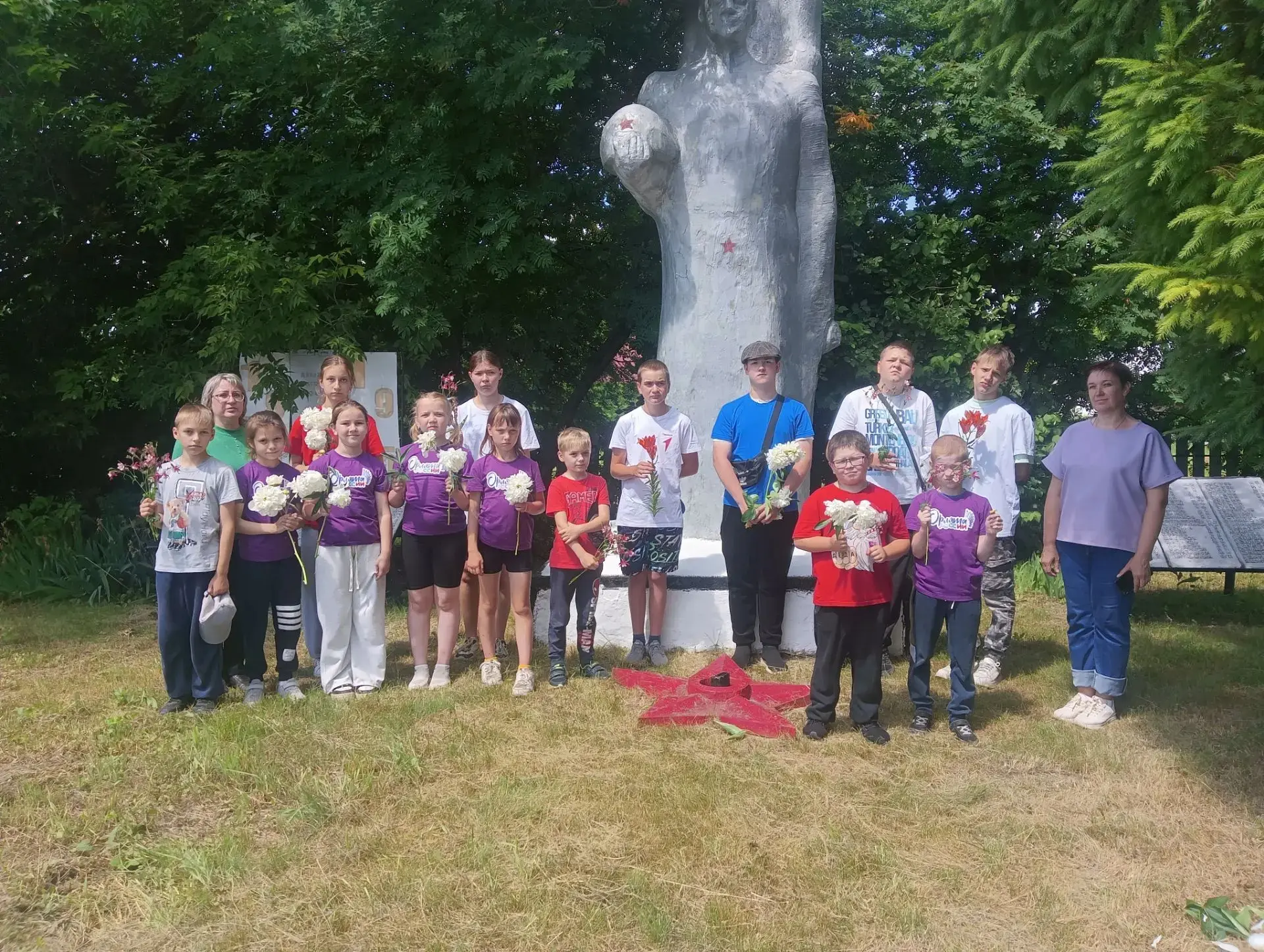 🌿 День 20. Лагерь "Росинка" : Всероссийская акция «Помним о важном» 
 
🇷🇺 В преддверии Дня памяти