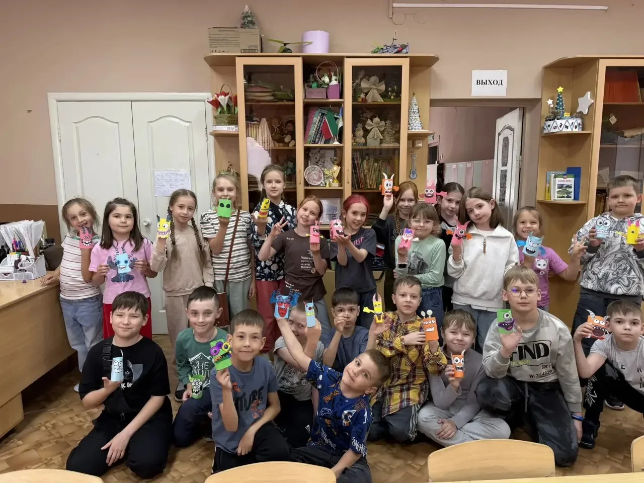 🎨 Мастер-класс «Чудный монстрик» в честь Дня улыбок!