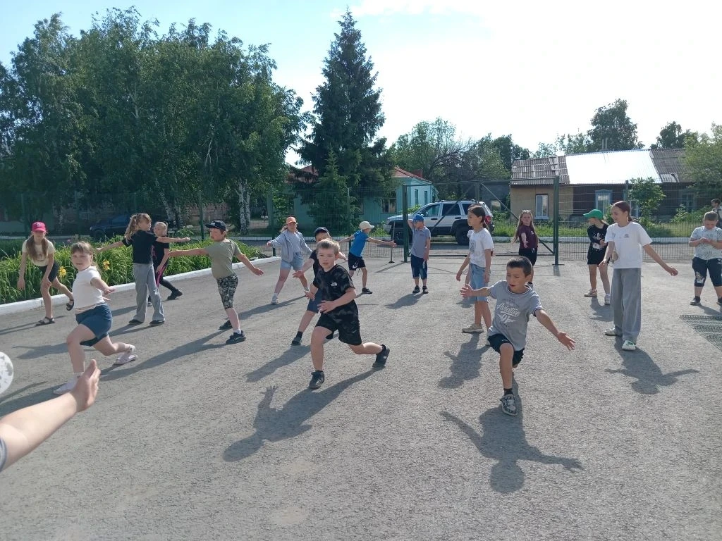 🇷🇺 Орлята России🇷🇺 
День  8☀
⚡⚡⚡ "День народов России" начался в нашем лагере по традиции с заря