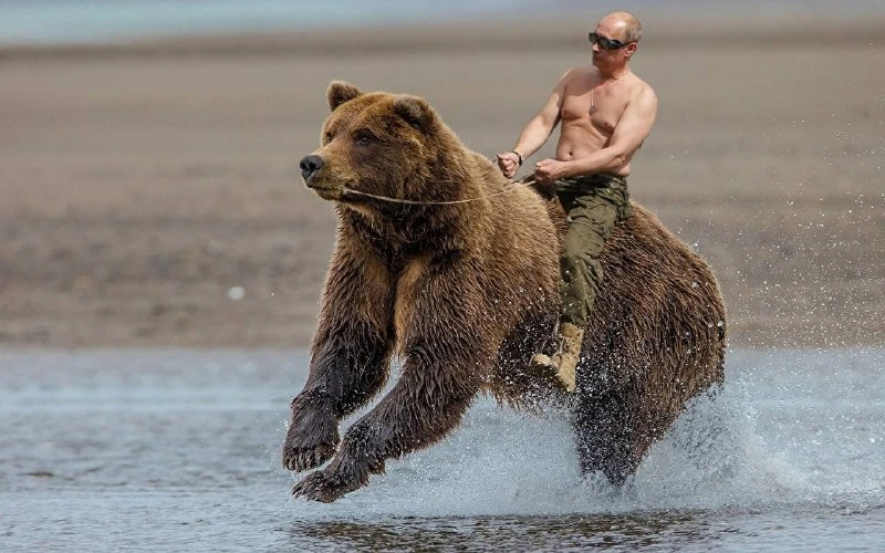 Владимиру Путину сегодня — 74 года