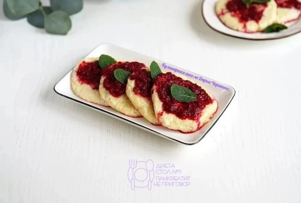Сырники на пару.

Сырники на пару получаются не только вкусными, но и очень полезными. Такие сырники