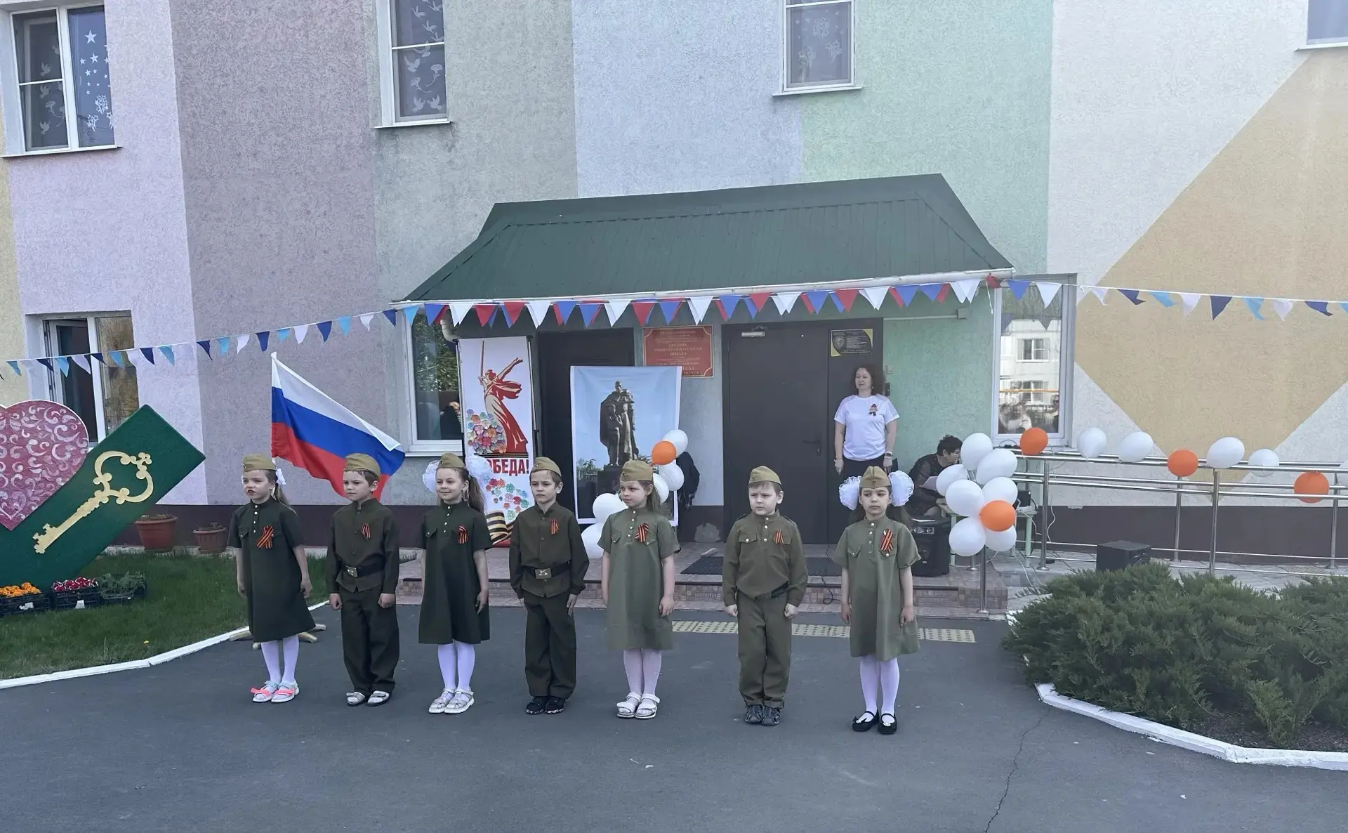 В преддверии Дня Победы традиционно в СП "Детский сад " Золотой ключик" проходят тематические меропр