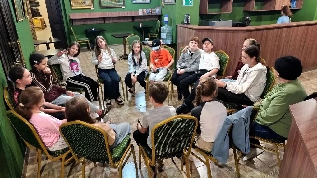 🎭 Ура! В Камерном театре стартовали летние смены РВО!

Вчера в наших стенах снова зазвучали звонкие