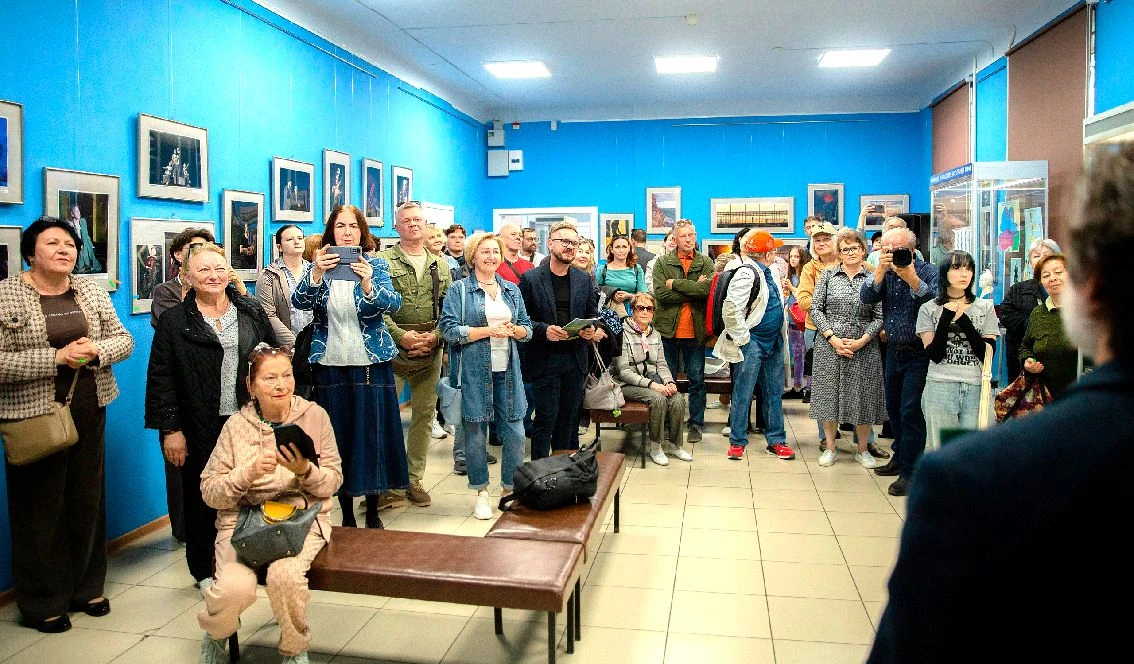20 ЛЕТ ТВОРЧЕСТВА И ДРУЖБЫ: ФОТОКЛУБ «ЭХО» ОТМЕТИЛ ЮБИЛЕЙ ЯРКОЙ ВЫСТАВКОЙ!   В выставочном зале Ново