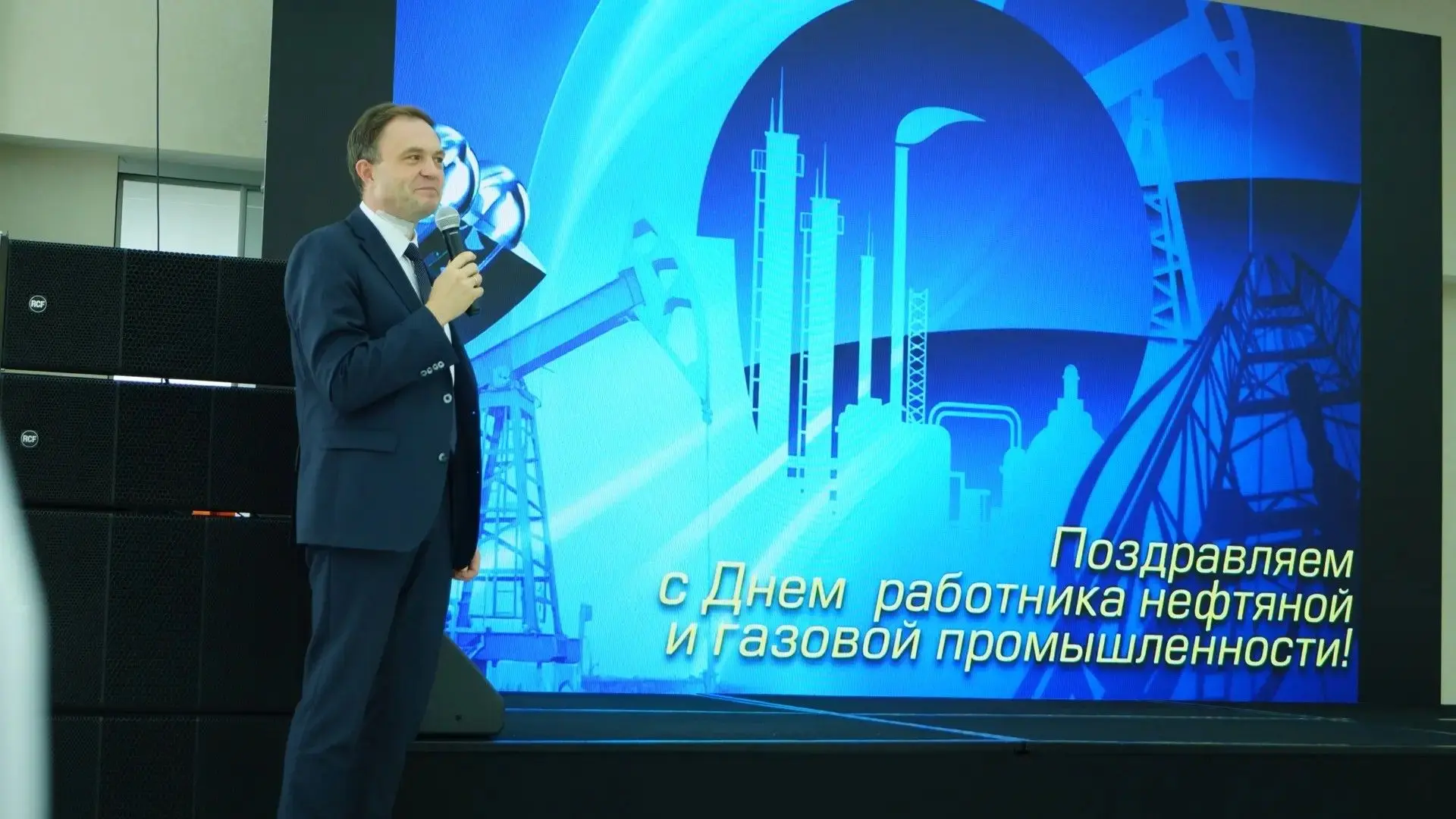 🏆 Дмитрий Куварин торжественно вручил Благодарности министерства энергетики Сахалинско...