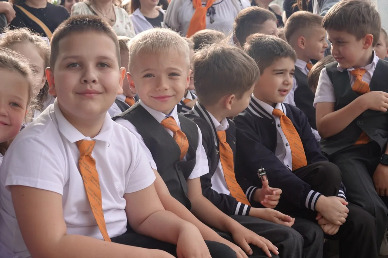В городском лицее № 1 торжественная линейка, посвященная последнему звонку,  прошла уже в 114-й раз.