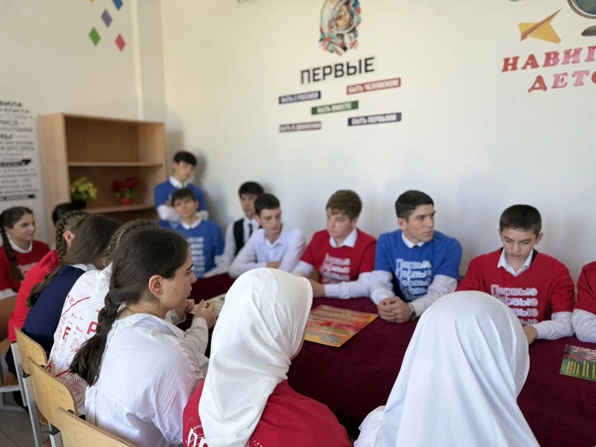 📌 В школе №23 с.п. Инарки прошла «Классная встреча» ко Дню солидарности борьбы с терро...