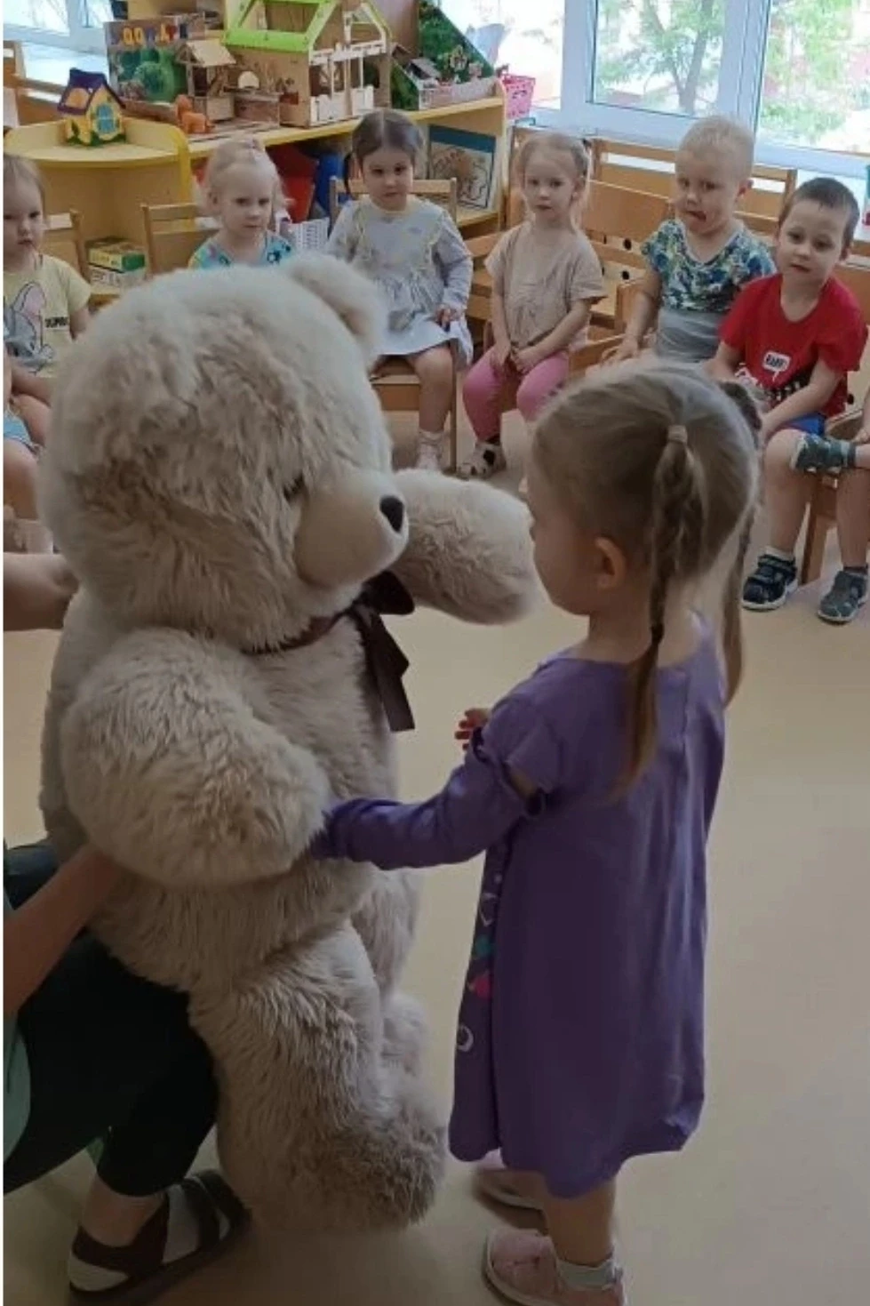 🐻Как мы Мишку в гости звали🐻

Хотим поделиться невероятной теплотой! В группе №9 случился настоящи