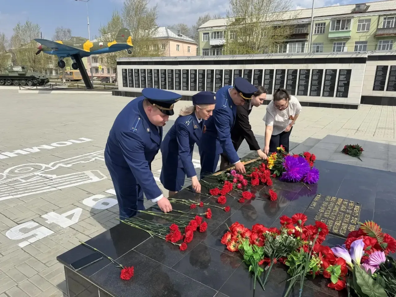 Сотрудники прокуратуры г. Красноуральска в преддверии 81-й годовщины со Дня Победы в Великой Отечест