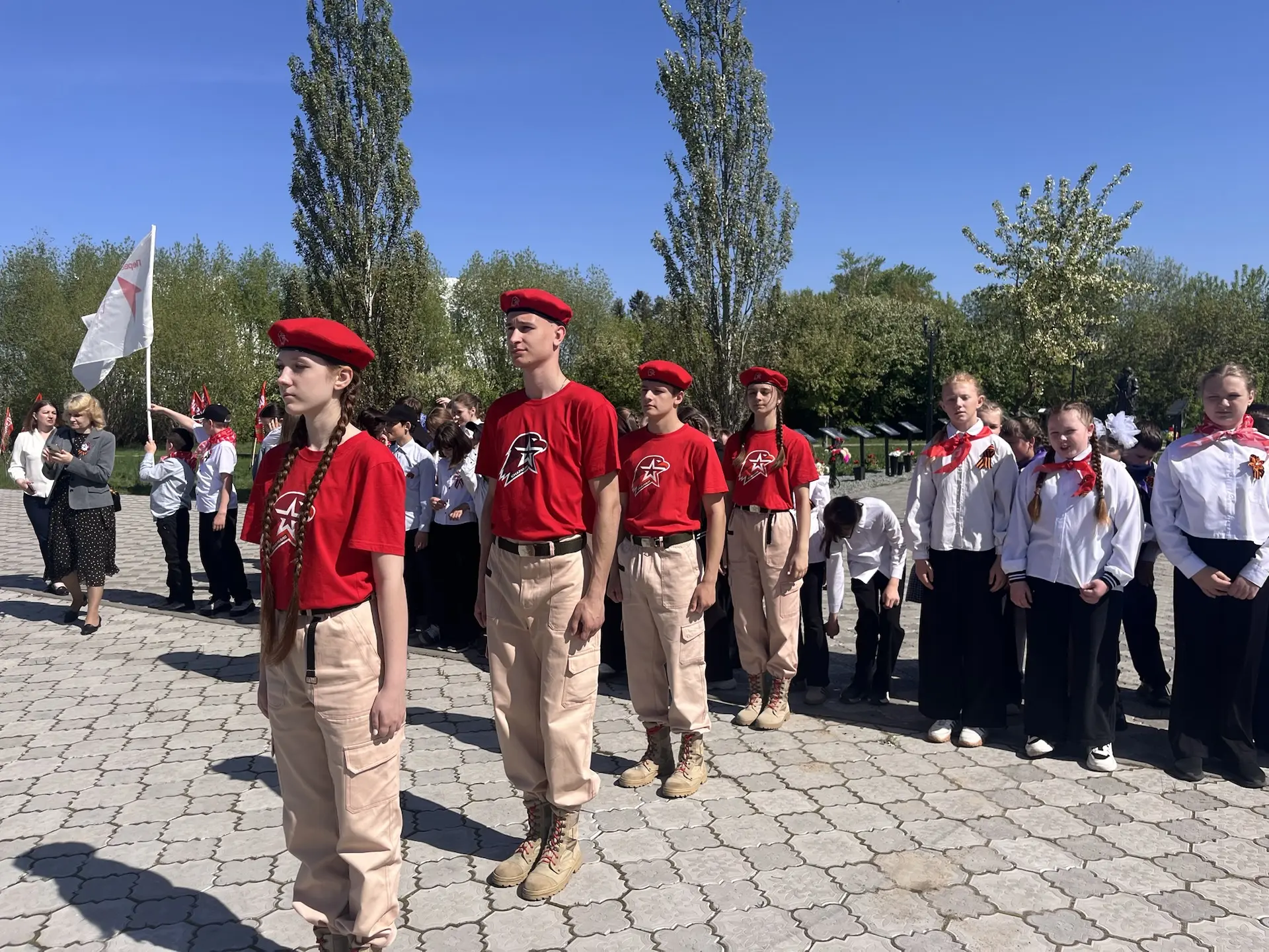 Знамя Победы в надёжных руках! 🚩🇷🇺