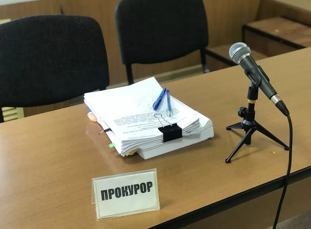 С учетом позиции прокурора судом установлен факт признания отцовства
