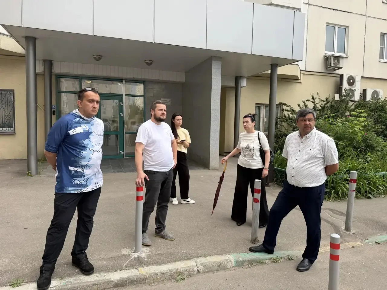📎Обход территории в районе Новогиреево

9 июня Исполняющий обязанности главы управы Максим Гавриков