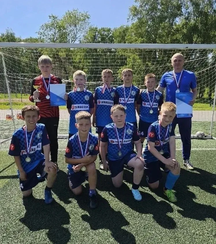 ⚽ Серебряные призёры турнира ко Дню защиты детей! 🏆

1 июня в пгт. Промышленная состоялся футбольны
