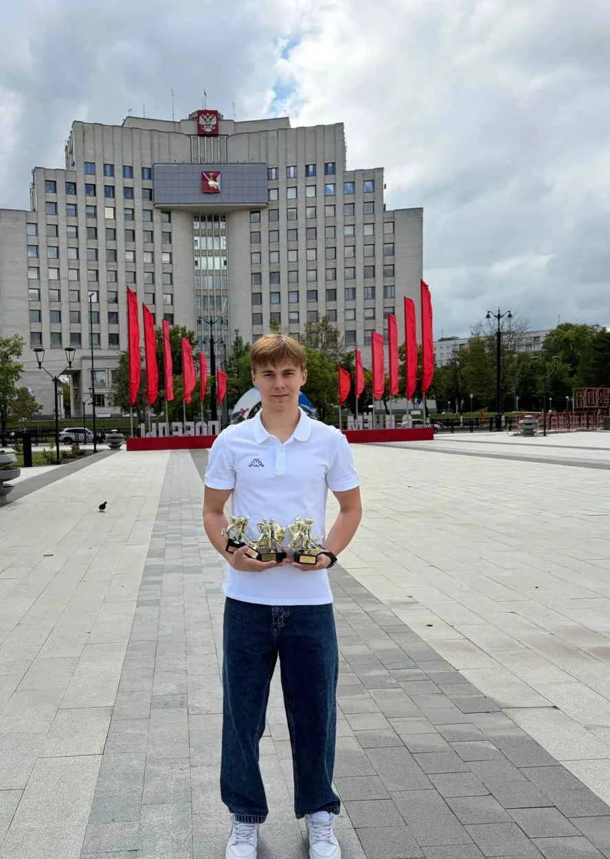 ⚡ Ещё один повод для гордости! Ученик 10К класса Роман Коновалов  стал Вице-чемпионом в суперфинале 