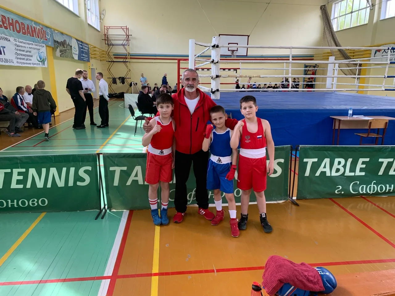 Турнир по боксу в Сафоново: честь, сила и воля к победе! 💪🥊

С 15 по 16 мая в городе Сафоново прош