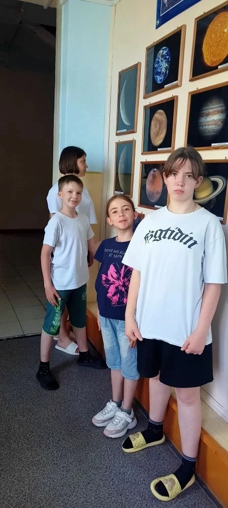 11 июня - день дерзких открытий: юные таланты штурмуют науку и космос.
В летнем лагере «Родничок» пр