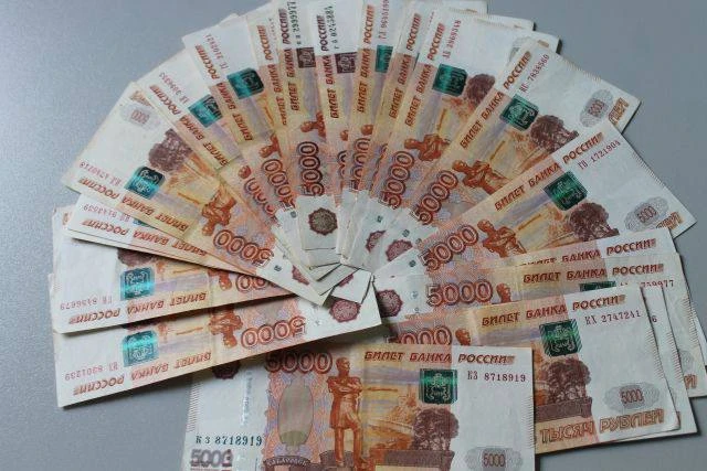 💸Красноярский край стал лидером Сибири по зарплатам