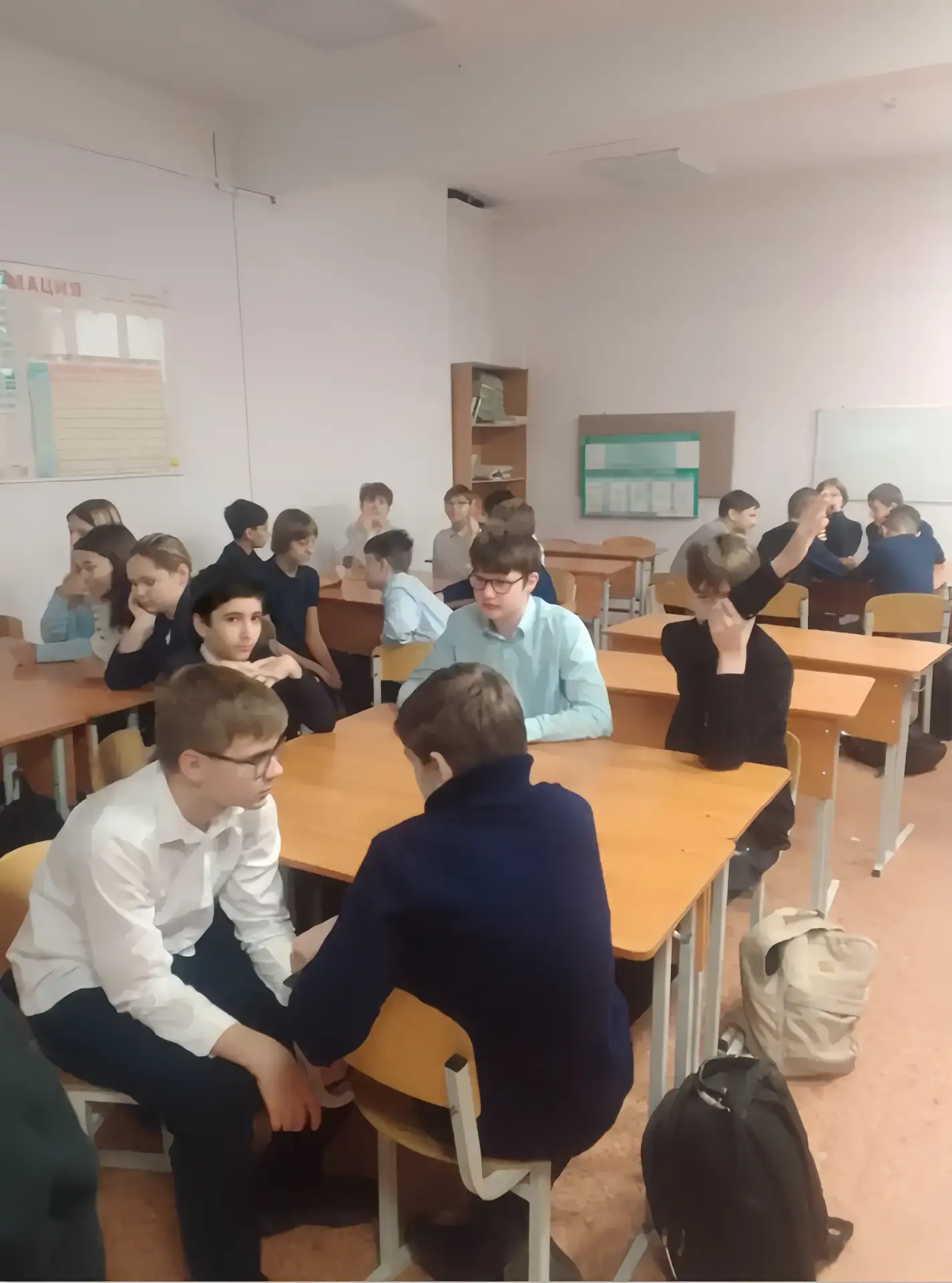 4 декабря 2025 года в нашей школе прошли мероприятия для учеников 6 и 7 классов. Шестиклассники соре