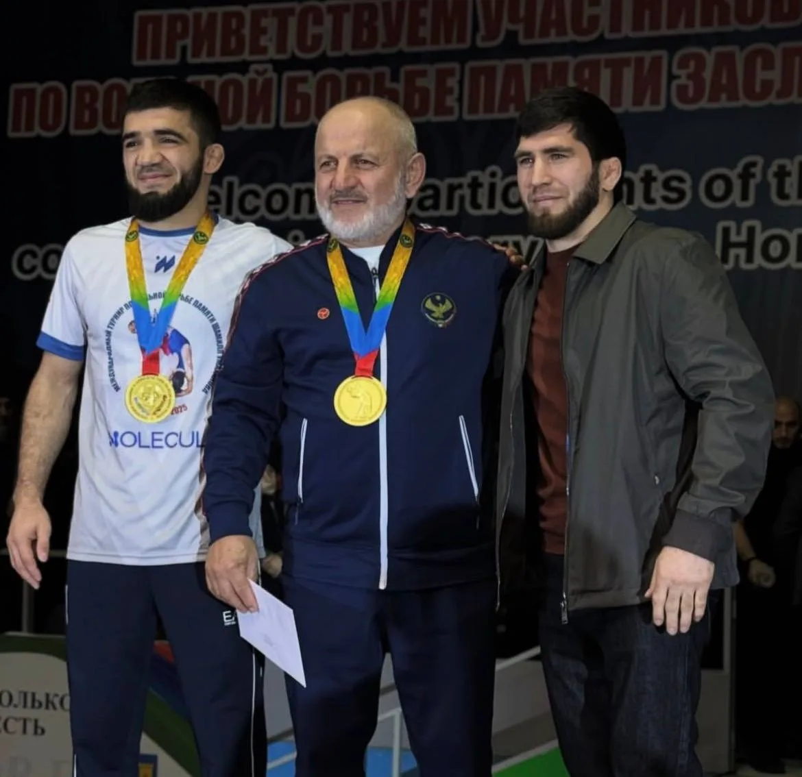 🇷🇺 Финальные пары первого дня Чемпионата России по вольной борьбе в Москве:

61 кг
Завур Угуев (Да