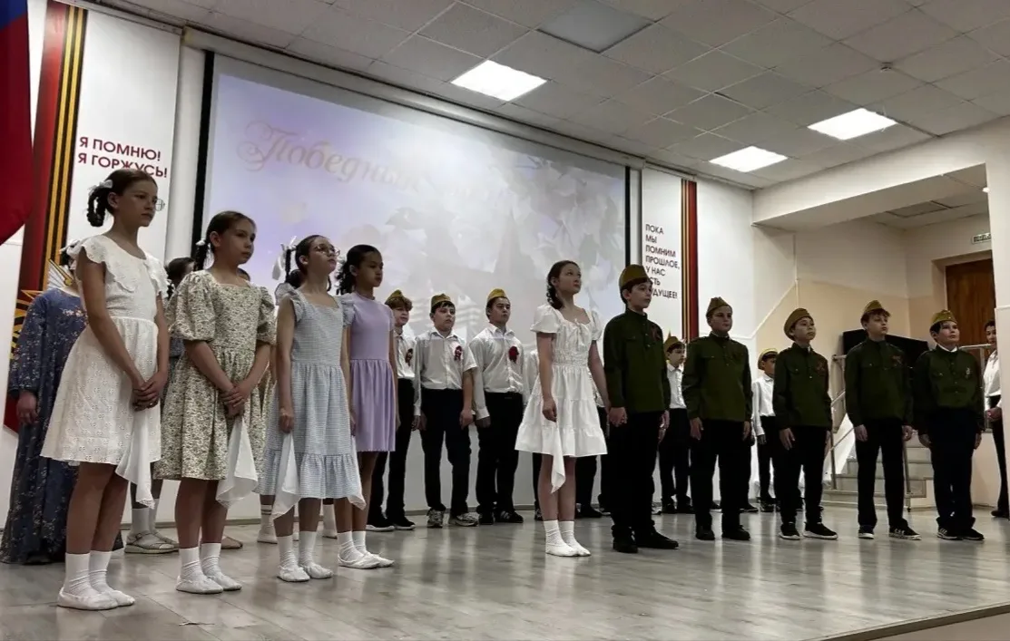 🎶✨ День 2. Фестиваль военно‑патриотической песни      «Победный май» ✨🎶  Сегодня в гимназии учащиеся
