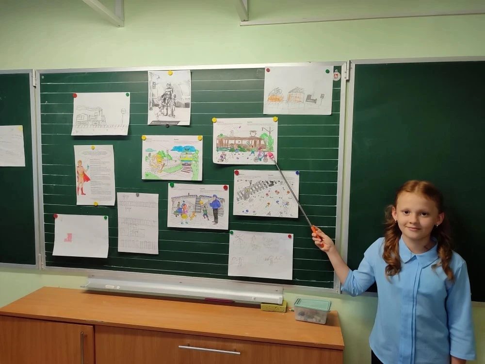 💥МЕСЯЧНИК "УСТУПИ ДОРОГУ ПОЕЗДАМ" 💥   ✅В рамках месячника «Уступи дорогу поездам» в школе № 10 г.Лис
