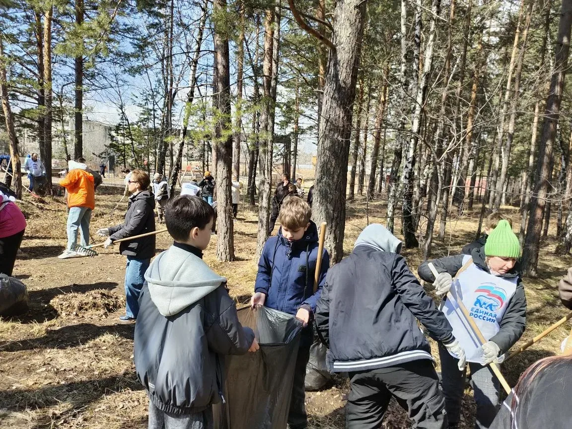 ✔️День памяти и добрых дел.  🪨25 апреля, в  субботу, ученики 5 «Б» класса вместе с классным от руков