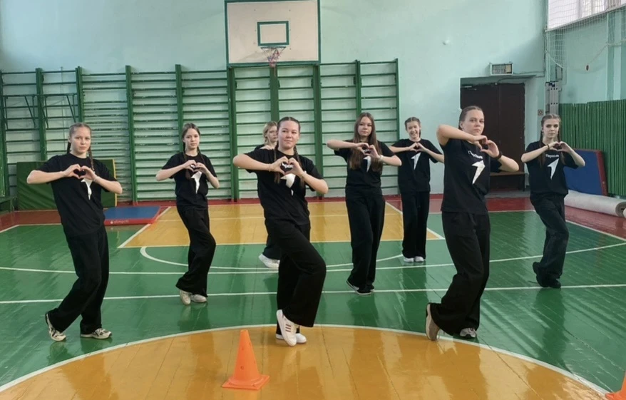 🚩 Сегодня наша школа превратилась в огромную игровую карту страны!🎊