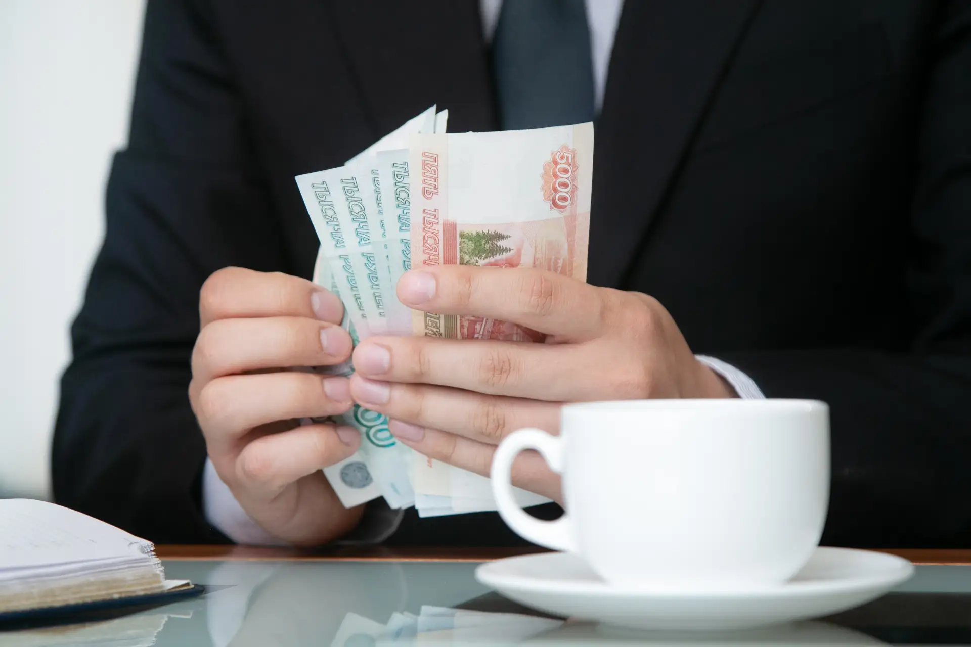 Осторожно! ГлавВредное мнение. Сколько ЕТК зарабатывает на рекламе?