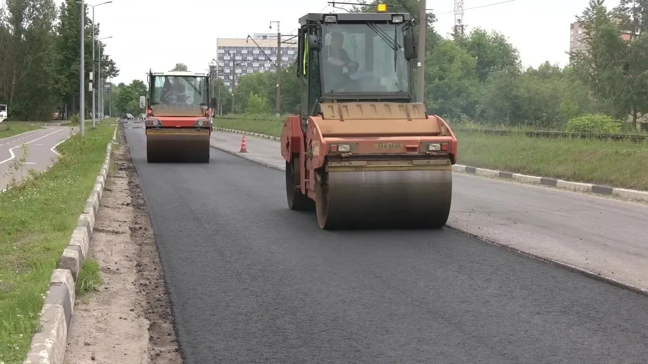 Дубна активно обновляет дороги ко Дню города.