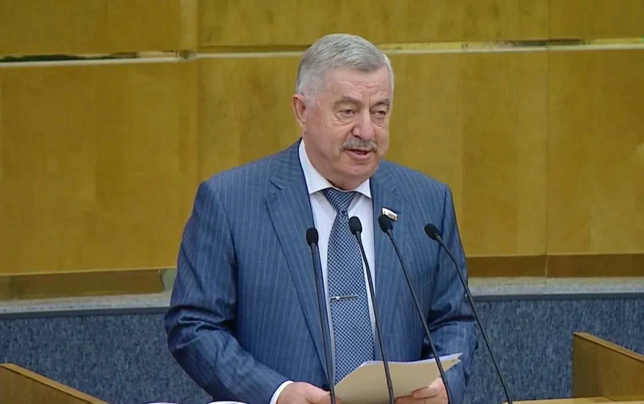 В ходе пленарного заседания доложил в первом чтении законопроект о передаче МВД от Минт...