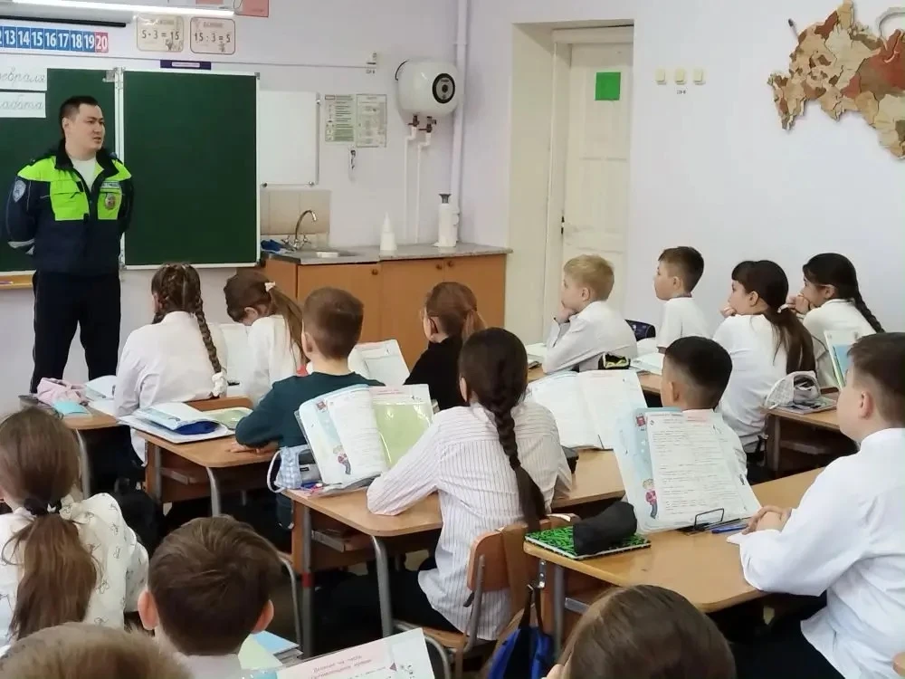 В нашей школе прошли профилактические беседы по безопасности дорожного движения для учащихся 2–4 и 1