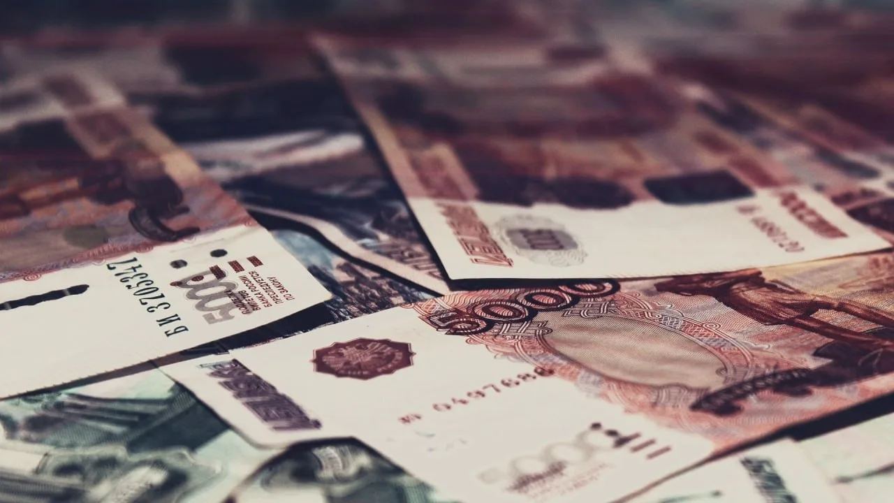 ЦБ разрешит МФО и ломбардам выдавать наличными в разы больше