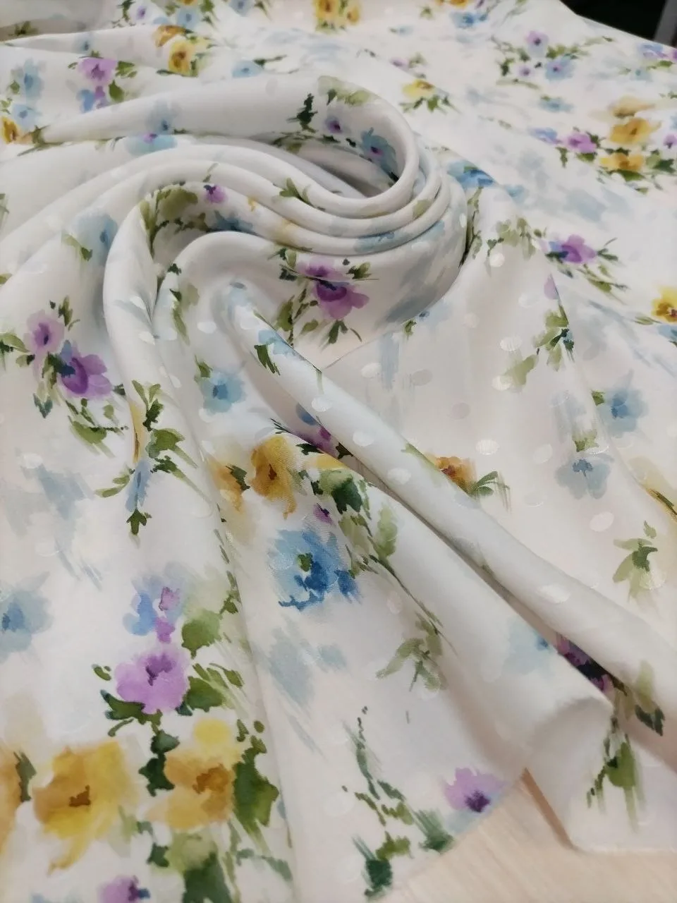 Жаккардовый шелк из последней коллекции Dior.
