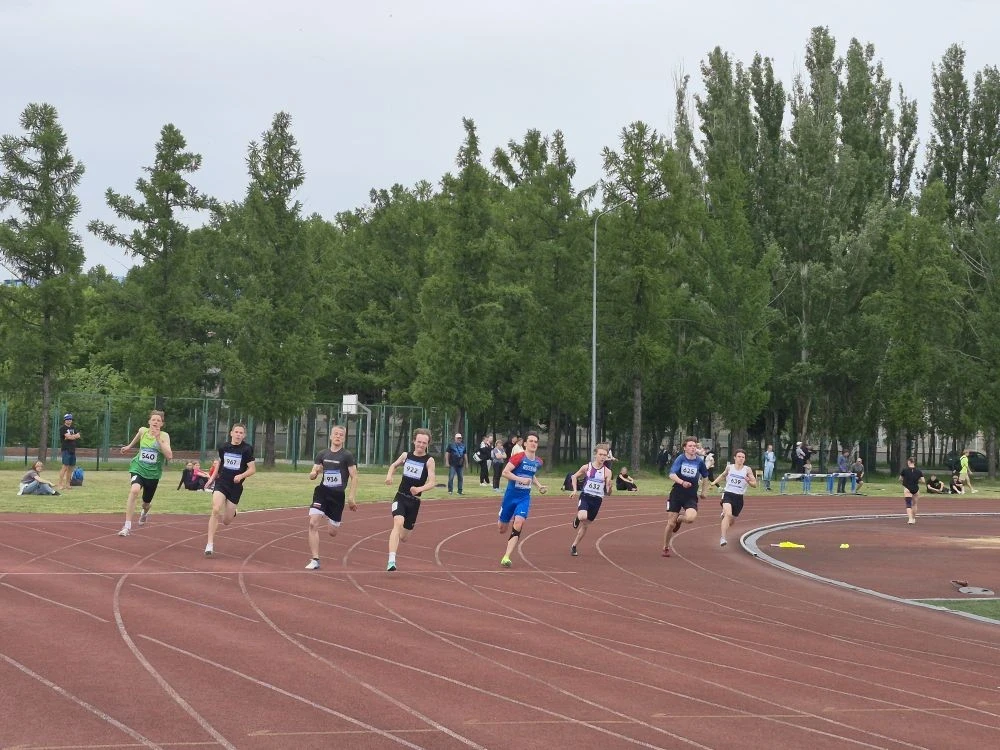 🏆 «Триумф» в Омске!

С 29 по 30 мая в Омске прошли чемпионат и первенство Сибирского федерального о