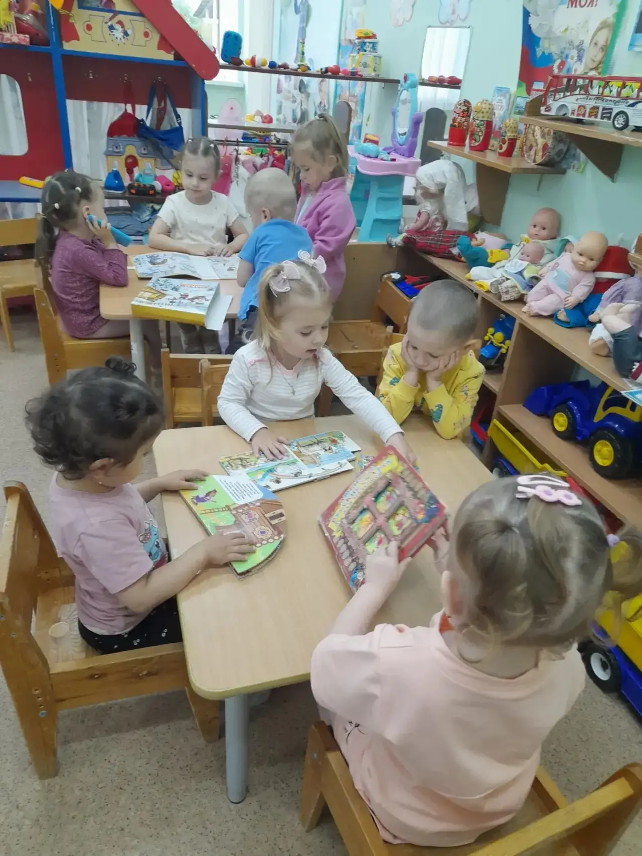 🎭 Театральная неделя в детском саду: добро пожаловать в сказку!

В наших младших группах стартовала